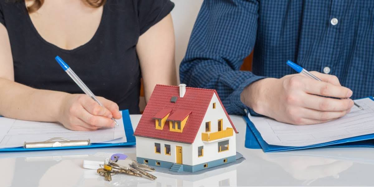 What Happens to a Mortgage in a Divorce? Understanding Your Options